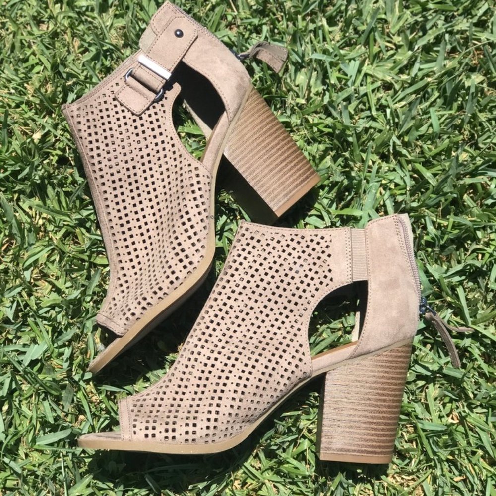 COPY - Brown Heels